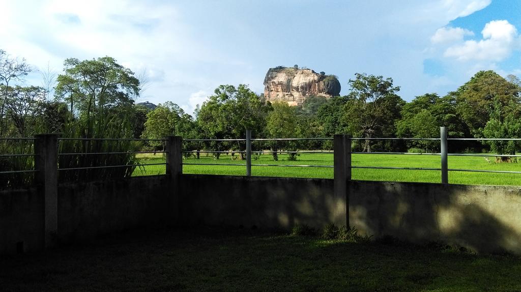 Lakmini Lodge Sigiriya Eksteriør bilde